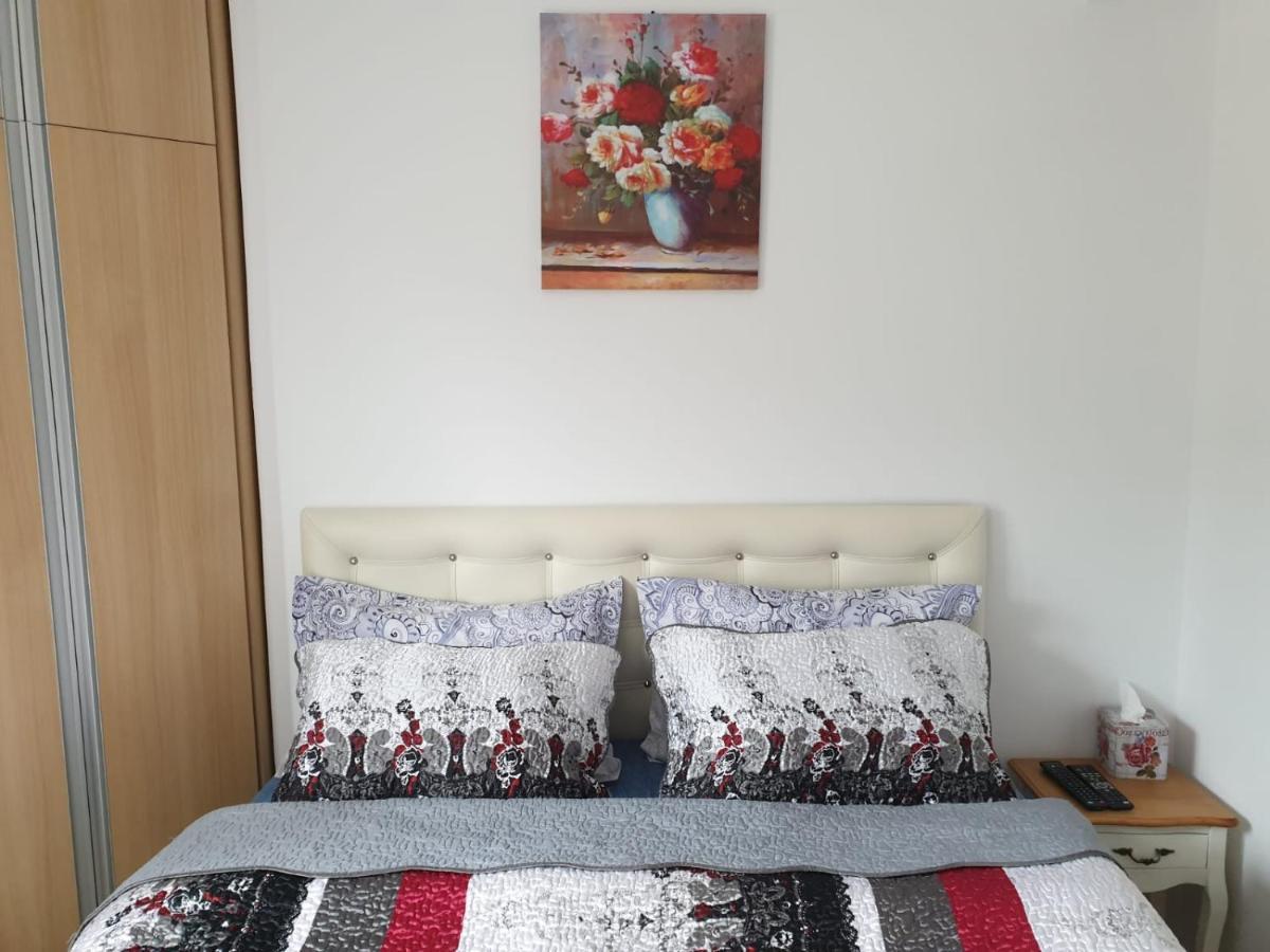 Sophie Apartament Apartment Sinaia Bagian luar foto